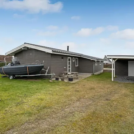 Ferienhaus Stunning In With Sauna Bogense