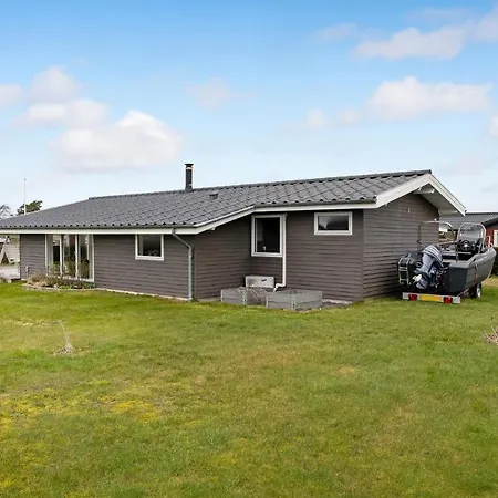 Ferienhaus Stunning In With Sauna Bogense